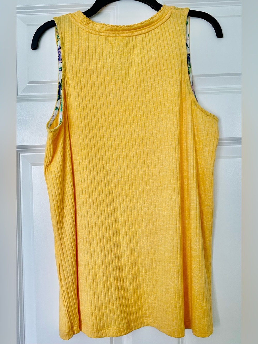 Croft & Barrow Sunlit Yellow Ribbed V-Neck Tank - Picture 2 of 7